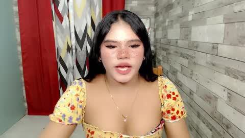 Snapshot of urbabysofia0305 chatting on December 20, 1:11 pm Sofia online show from December 20, 1:11 pm