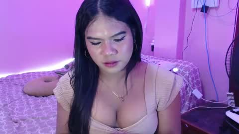 Snapshot of urbabysofia0305 chatting on March 7, 5:38 pm Sofia online show from March 7, 5:38 pm