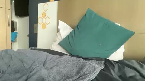 urbandick5 online show from April 18, 7:07 pm