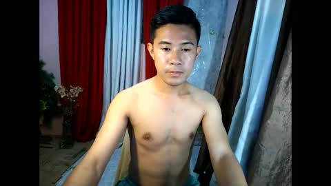 Snapshot of urboy_cass chatting on October 10, 10:36 am urboy_cass online show from October 10, 10:36 am