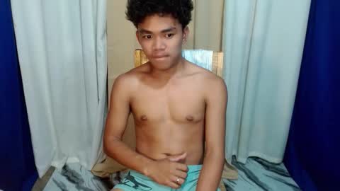 urboyvenz online show from April 21, 1:29 am