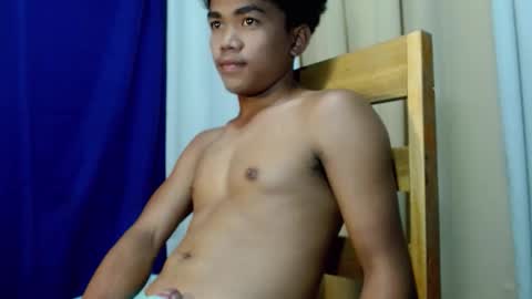 urboyvenz online show from April 25, 5:10 am