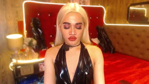 Snapshot of urcumgirlasiants chatting on January 15, 3:07 pm KENDALL online show from January 15, 3:07 pm