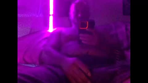 Snapshot of urdaddy875867 chatting on November 25, 4:45 am urdaddy875867 online show from November 25, 4:45 am