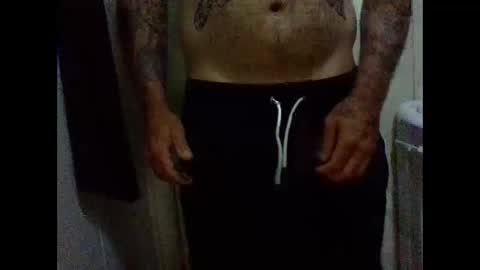 urdaddy875867 online show from May 12, 6:32 am