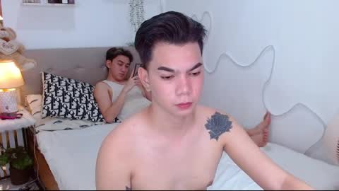 Snapshot of urdeityoflove_ chatting on October 2, 8:10 am rose and khristine online show from October 2, 8:10 am