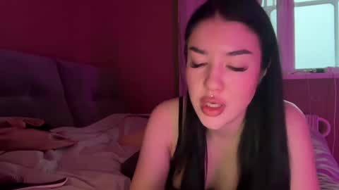 Snapshot of urdevilbaby chatting on December 15, 6:07 am Margo online show from December 15, 6:07 am