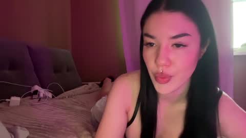 Snapshot of urdevilbaby chatting on December 20, 7:22 am Margo online show from December 20, 7:22 am