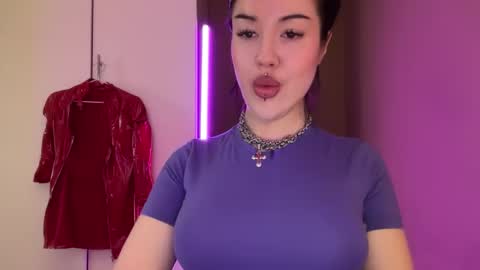 Snapshot of urdevilbaby chatting on September 23, 7:22 am Margo online show from September 23, 7:22 am