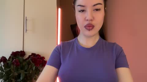 Snapshot of urdevilbaby chatting on October 6, 7:39 am Margo online show from October 6, 7:39 am