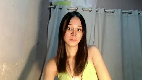 Snapshot of urdreamgirl_stephanie chatting on July 2, 10:43 am stephanie online show from July 2, 10:43 am
