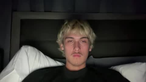 urfavcock6918 online show from March 26, 7:58 am