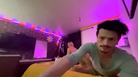 UrFavoriteDreamTeam online show from February 23, 11:18 am