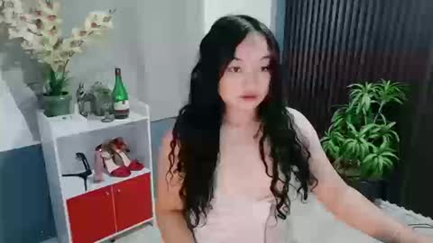 Scarlet online show from December 17, 1:00 am