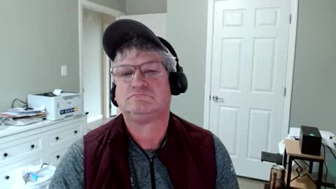 Snapshot of urfavteach50 chatting on April 29, 7:20 pm Gregor online show from April 29, 7:20 pm
