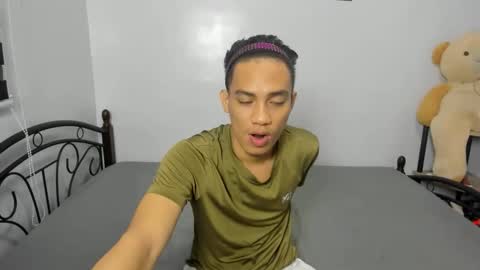 urfucker_vinz online show from February 6, 1:36 pm