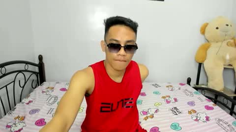 urfucker_vinz online show from February 23, 4:54 am