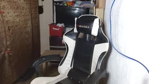 urfynestasian online show from October 27, 1:37 pm