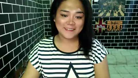 Snapshot of urgirl_dimple chatting on September 24, 7:55 am Dimple online show from September 24, 7:55 am