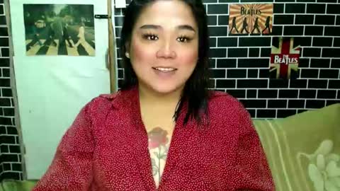 Dimple online show from December 22, 2:36 pm