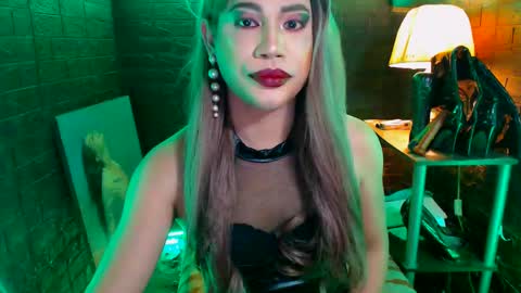 queen norelle online show from February 7, 10:41 pm