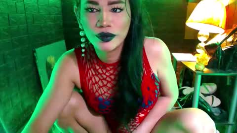 Snapshot of urhardcockqueenxxx chatting on May 9, 11:32 pm queen norelle online show from May 9, 11:32 pm