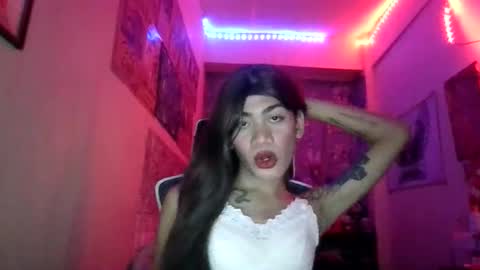urhot_angelina26 online show from April 19, 4:28 pm