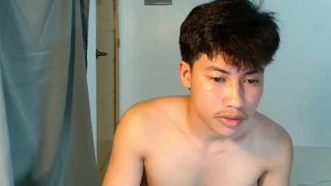 Snapshot of urhot_jules chatting on March 4, 4:57 pm erwin online show from March 4, 4:57 pm