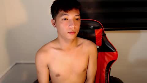 Ethan online show from November 29, 3:04 pm