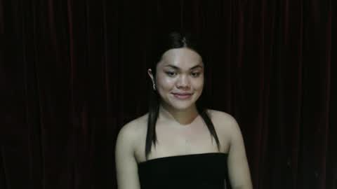 urhottie_bella online show from May 17, 1:51 pm