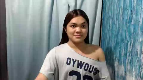 urhottie_bella online show from June 3, 7:11 am