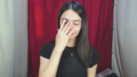 Snapshot of urhottiest_katey chatting on December 2, 5:04 am Katey online show from December 2, 5:04 am