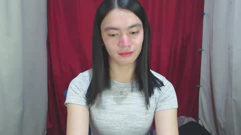 Snapshot of urhottiest_katey chatting on December 10, 8:08 am Katey online show from December 10, 8:08 am