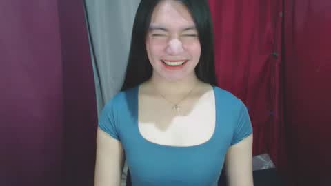 Snapshot of urhottiest_katey chatting on February 21, 4:41 pm Katey online show from February 21, 4:41 pm