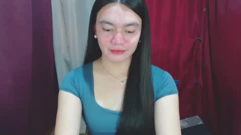 Snapshot of urhottiest_katey chatting on February 22, 5:40 am Katey online show from February 22, 5:40 am