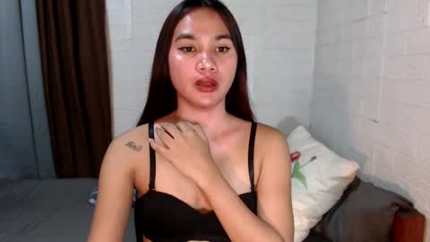 urhottylicious_cum online show from January 3, 9:04 am
