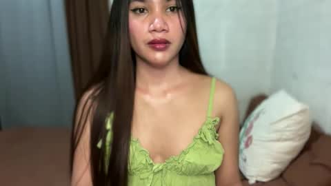 urhottylicious_cum online show from April 21, 12:22 pm