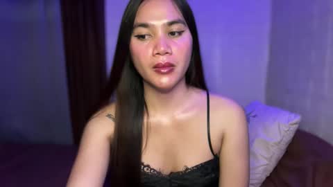 urhottylicious_cum online show from April 28, 12:32 pm