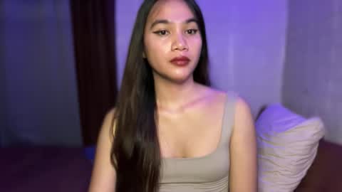 Snapshot of urhottylicious_cum chatting on May 6, 12:10 pm urhottylicious_cum online show from May 6, 12:10 pm
