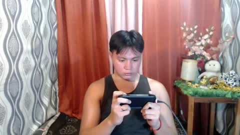 Snapshot of urhunky_ivan chatting on December 27, 7:51 am urhunky_ivan online show from December 27, 7:51 am
