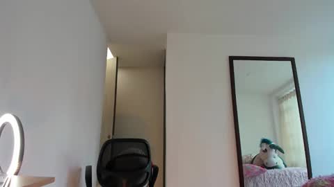 urimare_south online show from January 26, 9:18 pm