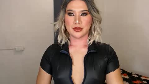 Zoe online show from January 4, 11:54 am