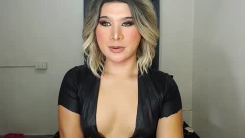 Zoe online show from February 24, 12:05 pm