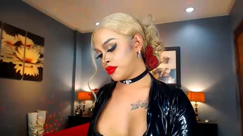 UrMajestyTyra online show from February 14, 2:28 am