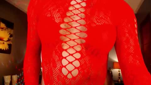 Snapshot of urmajestytyra chatting on December 14, 2:28 am UrMajestyTyra online show from December 14, 2:28 am