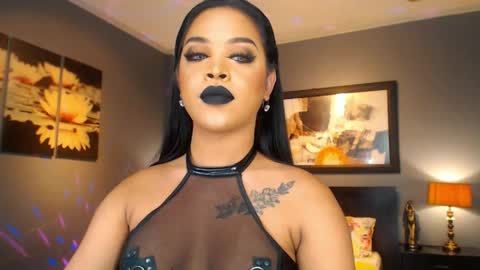 UrMajestyTyra online show from April 23, 1:07 am