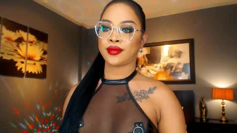 Snapshot of urmajestytyra chatting on May 13, 12:41 am UrMajestyTyra online show from May 13, 12:41 am