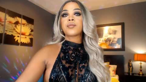 Snapshot of urmajestytyra chatting on May 27, 1:57 am UrMajestyTyra online show from May 27, 1:57 am