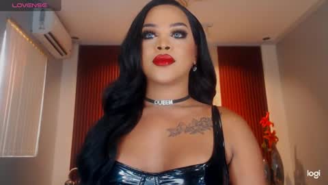 Snapshot of urmajestytyra chatting on June 10, 8:57 am UrMajestyTyra online show from June 10, 8:57 am