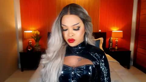 Snapshot of urmajestytyra chatting on June 28, 6:19 am UrMajestyTyra online show from June 28, 6:19 am
